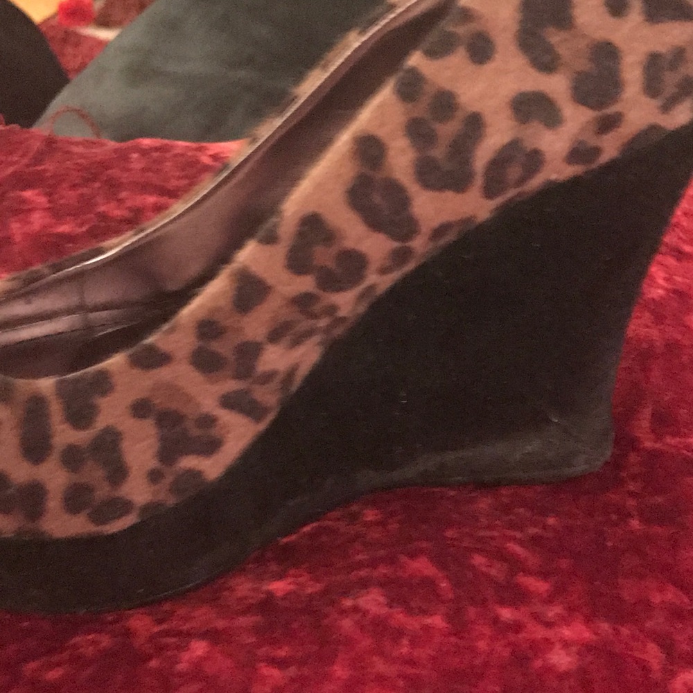 Wedge heels